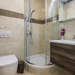 Flores Luxury