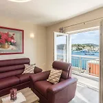 Flores Luxury Apartment *