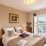 Flores Luxury Apartment *