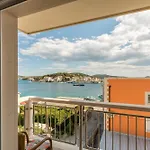 Apartment Flores Luxury *