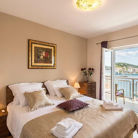 Flores Luxury Apartman *