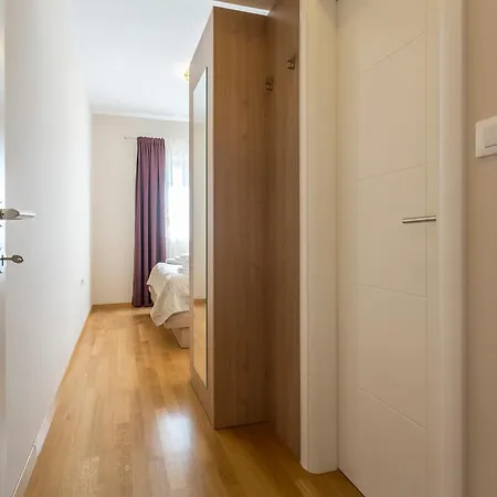 Flores Luxury Suites