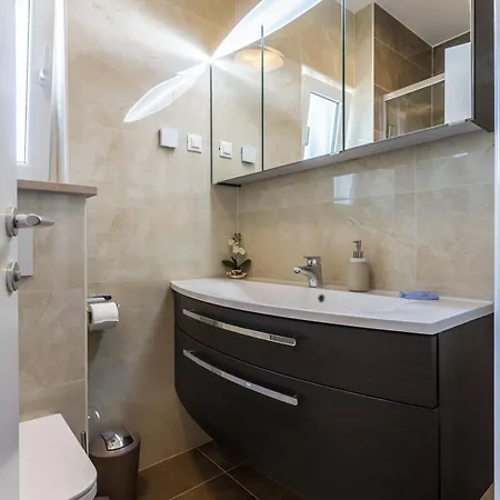 Apartman Flores Luxury Suites *