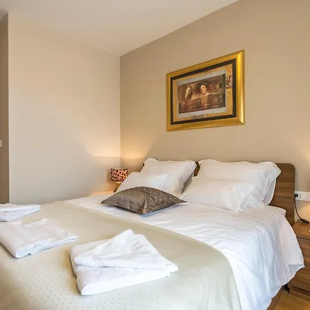 Flores Luxury * Rogoznica