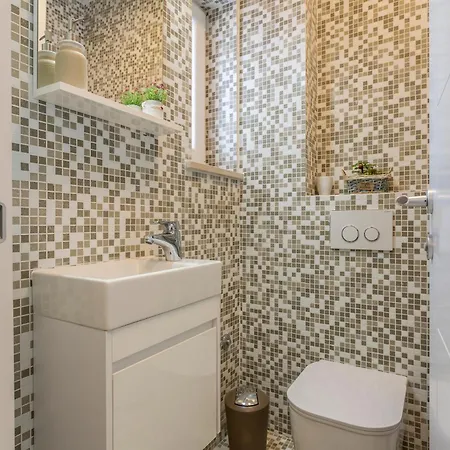 Flores Luxury Apartman *