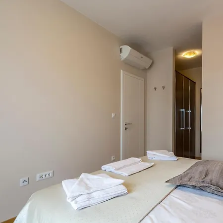 Flores Luxury Suites