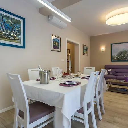 Flores Luxury Suites 公寓 *