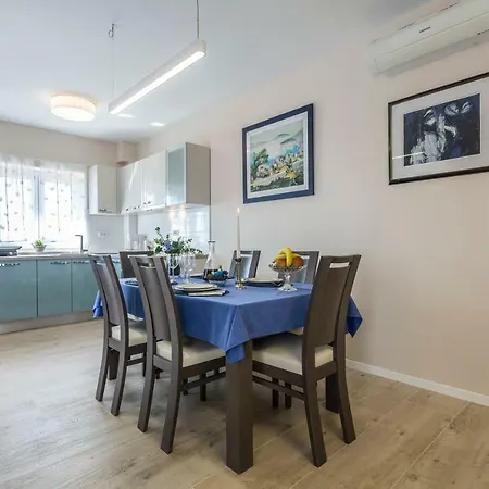 Flores Апартаменты