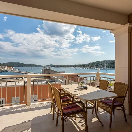 公寓 Flores Luxury Suites