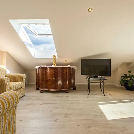 公寓 Flores Luxury Suites *