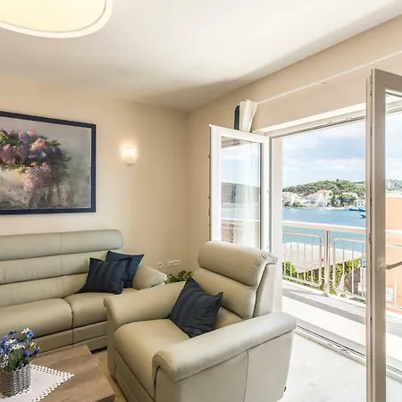 Flores Luxury Suites 公寓 罗戈兹尼察