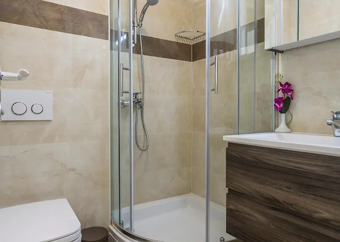 Flores Luxury Suites