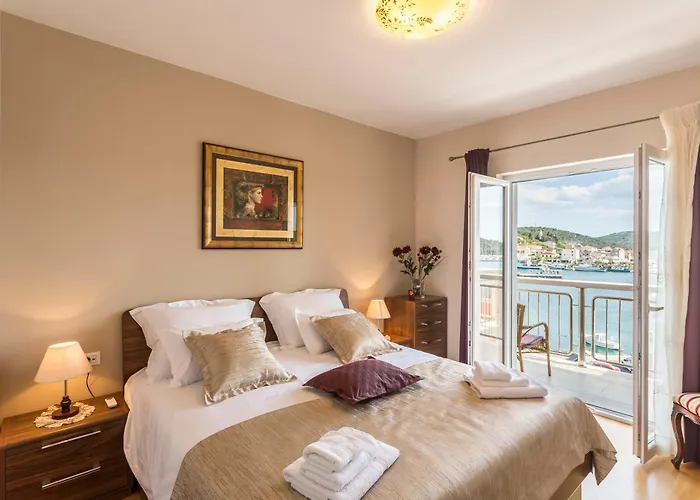 Flores Luxury Suites Apartamento *