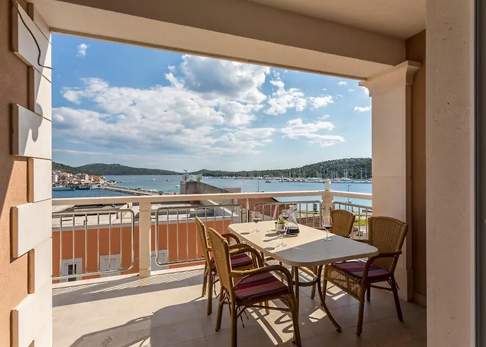 Flores Luxury Suites Apartamento