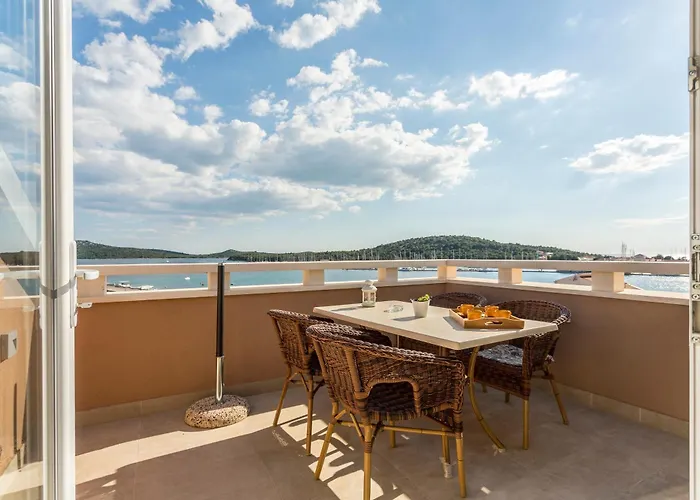 Apartment Flores Luxury *