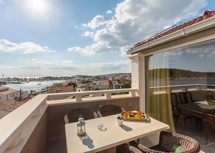 Apartment Flores Luxury *