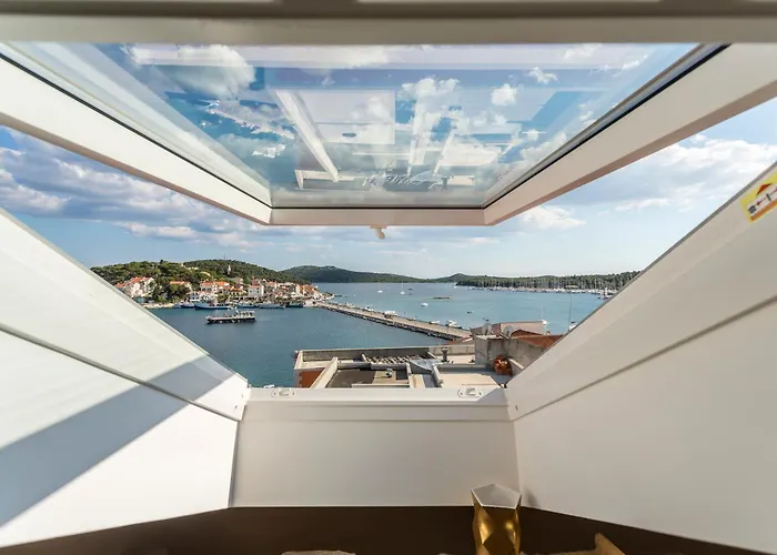 Apartment Flores Luxury