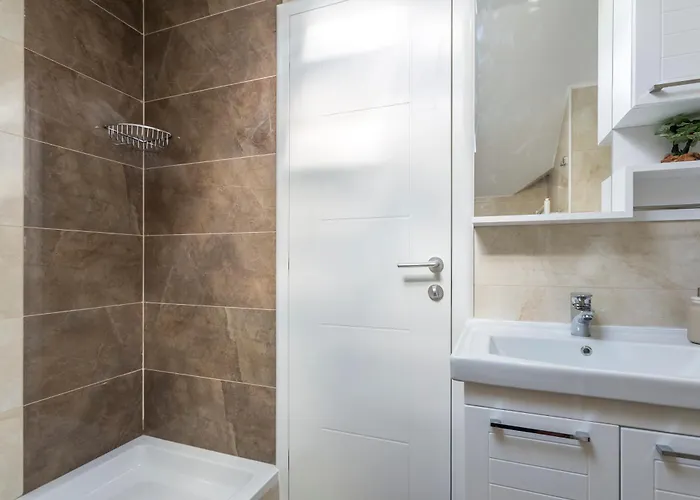 Flores Luxury Suites