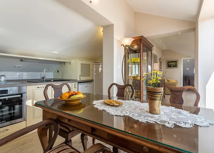 Flores Luxury Suites