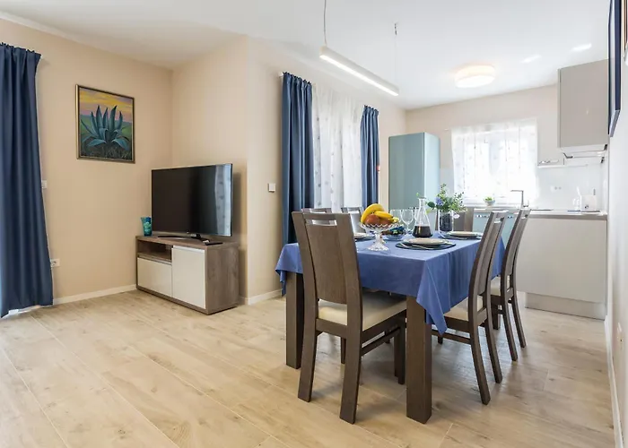 Apartment Flores Luxury Rogoznica (Sibenik-Knin)